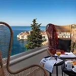 T - Wellness And Luxury With Spectacular Old Town View *