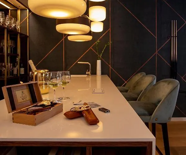 T - Wellness And Luxury With Spectacular Old Town View *