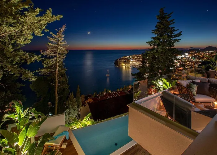 T - Wellness And Luxury With Spectacular Old Town View Vila