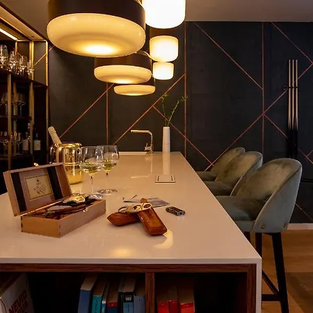 T - Wellness And Luxury With Spectacular Old Town View *