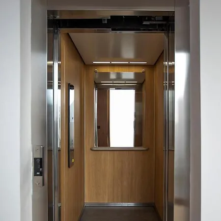 T - Wellness And Luxury With Spectacular Old Town View